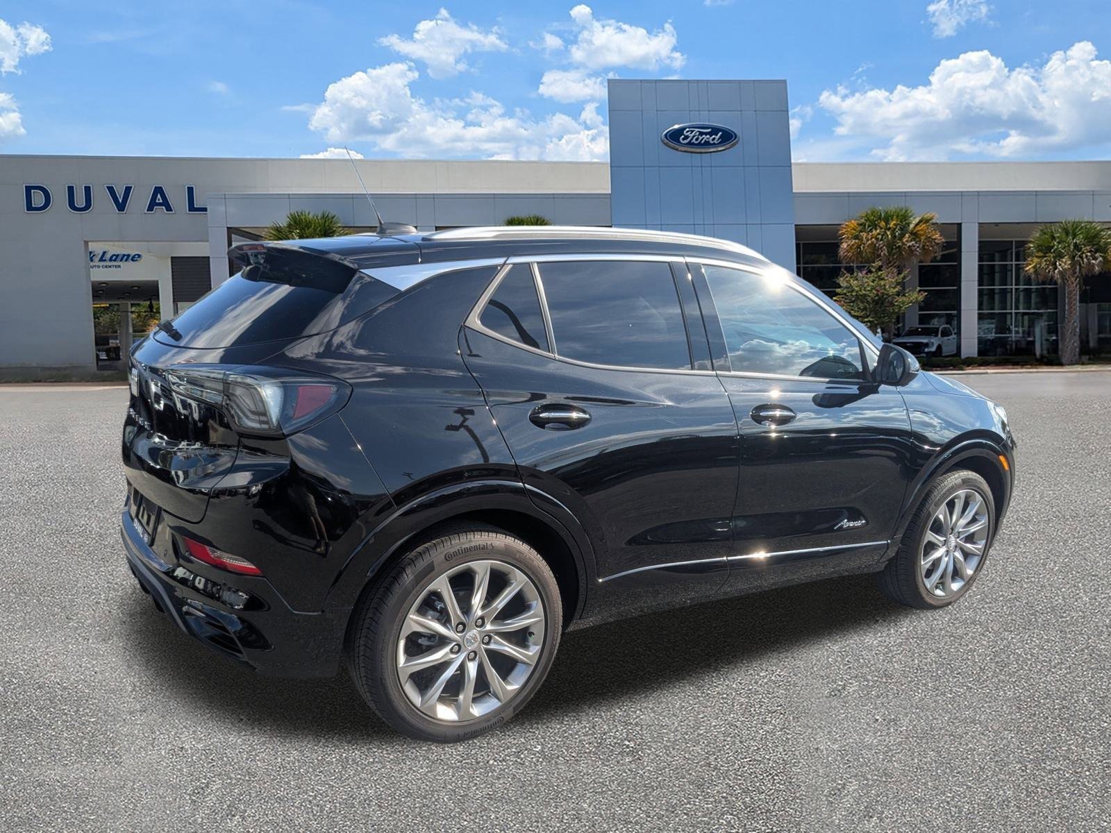 Used 2025 Buick Encore GX Avenir w/ Avenir Technology Package image 4