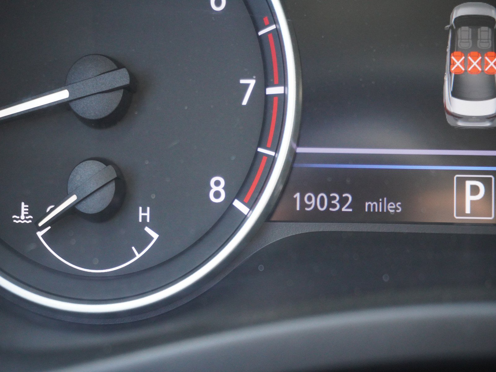 Used 2025 Nissan Sentra SR w/ SR Premium Package FWD image 24