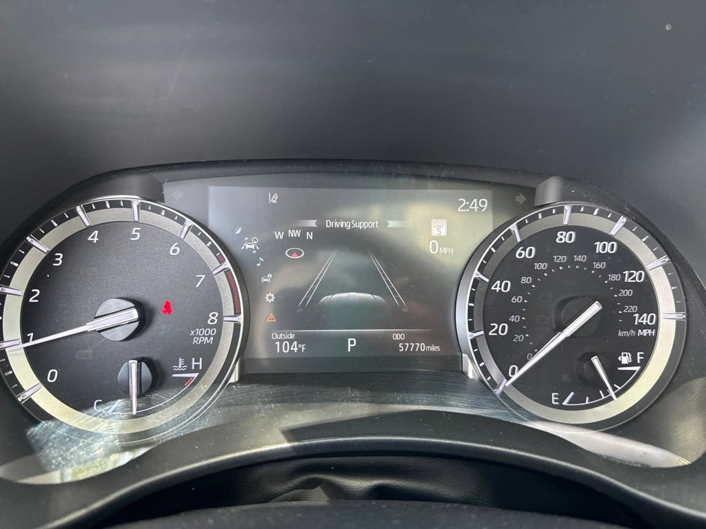 Used 2022 Toyota Highlander XLE FWD image 18