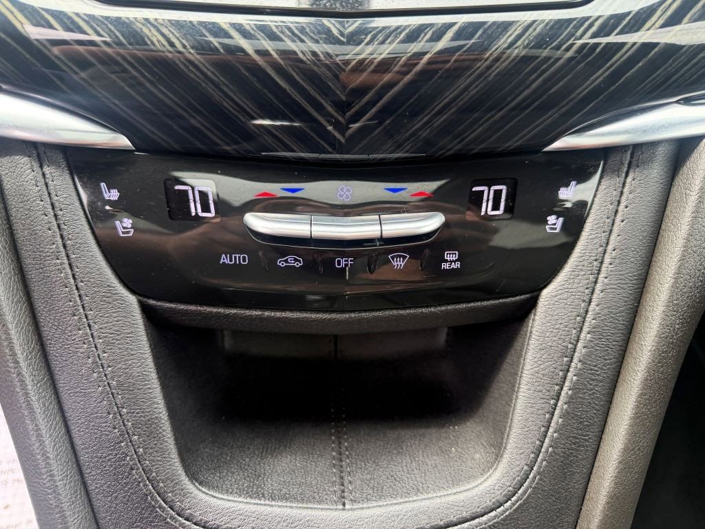 Used 2023 Cadillac XT6 Premium Luxury w/ Technology Package AWD/4WD image 18