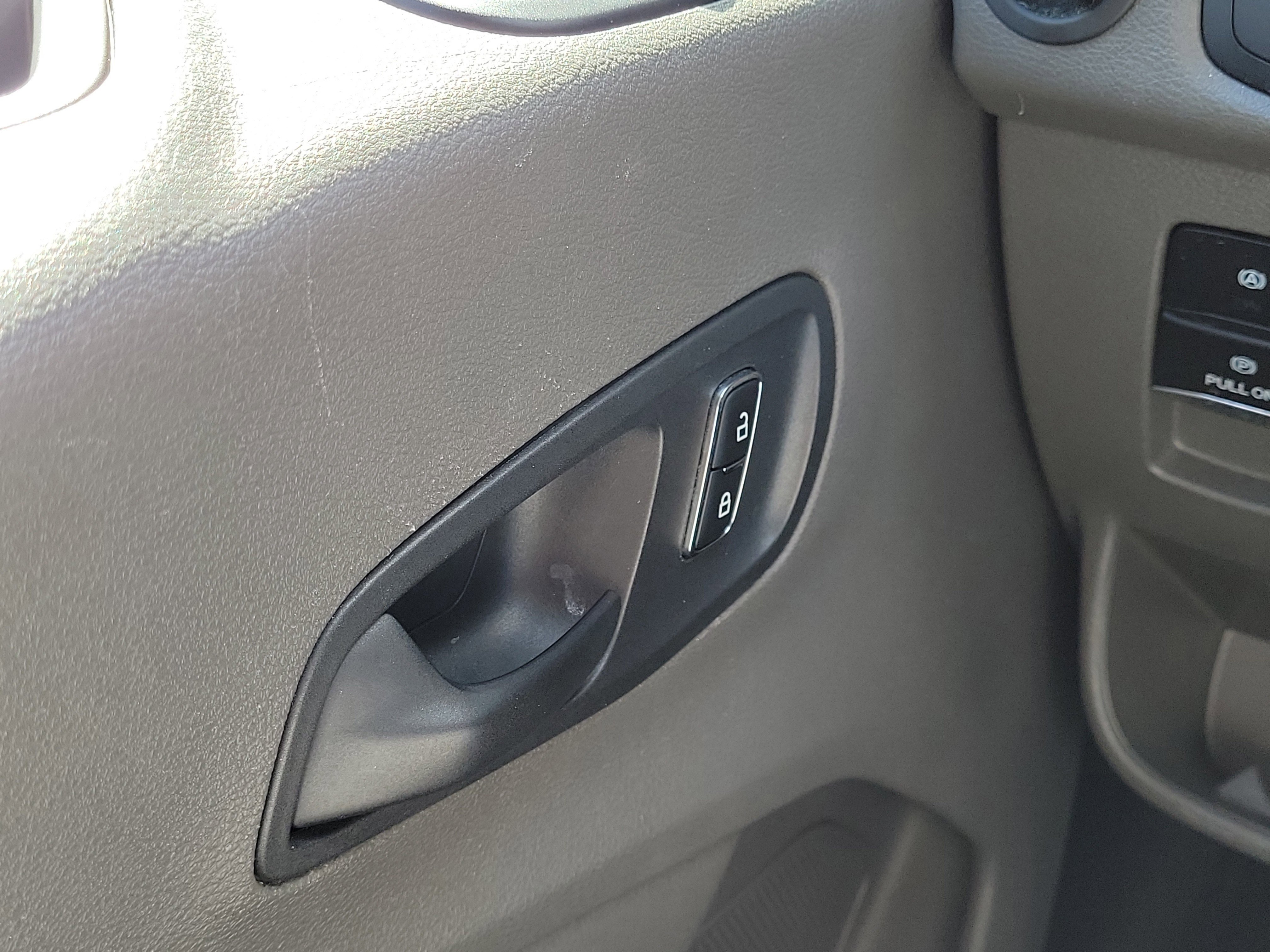 Used 2023 Ford Transit 350 XLT image 27