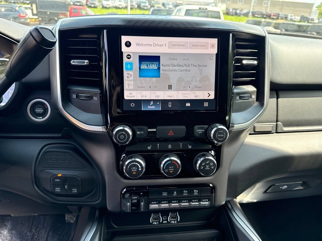 New 2026 RAM 2500 Big Horn AWD/4WD image 12