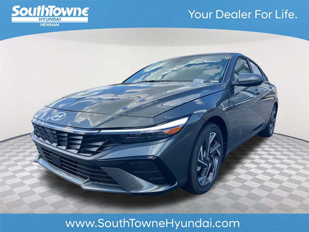 Used 2025 Hyundai Elantra Limited