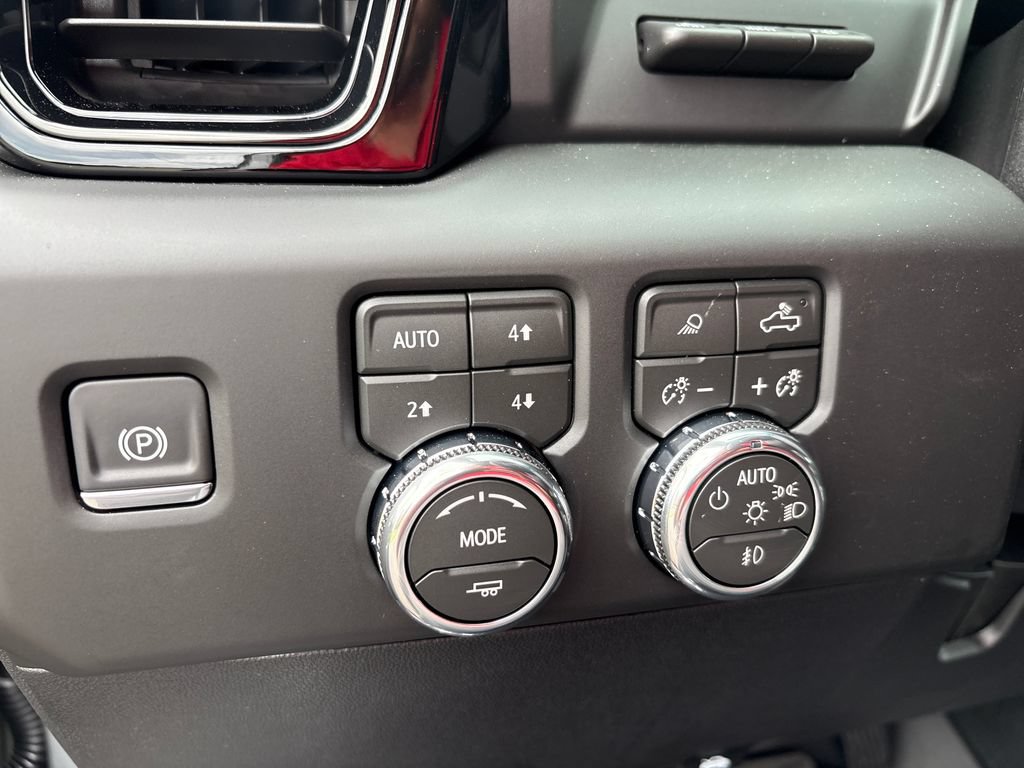 New 2026 GMC Sierra 2500 AT4 w/ AT4 Premium Plus Package AWD/4WD image 19