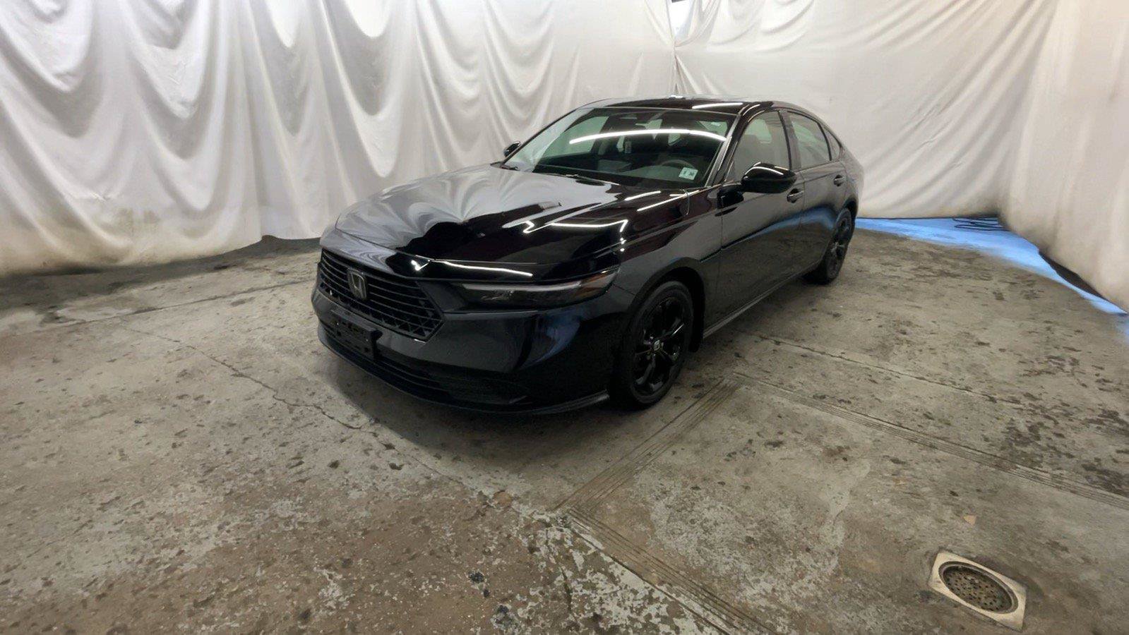 Used 2025 Honda Accord SE image 13