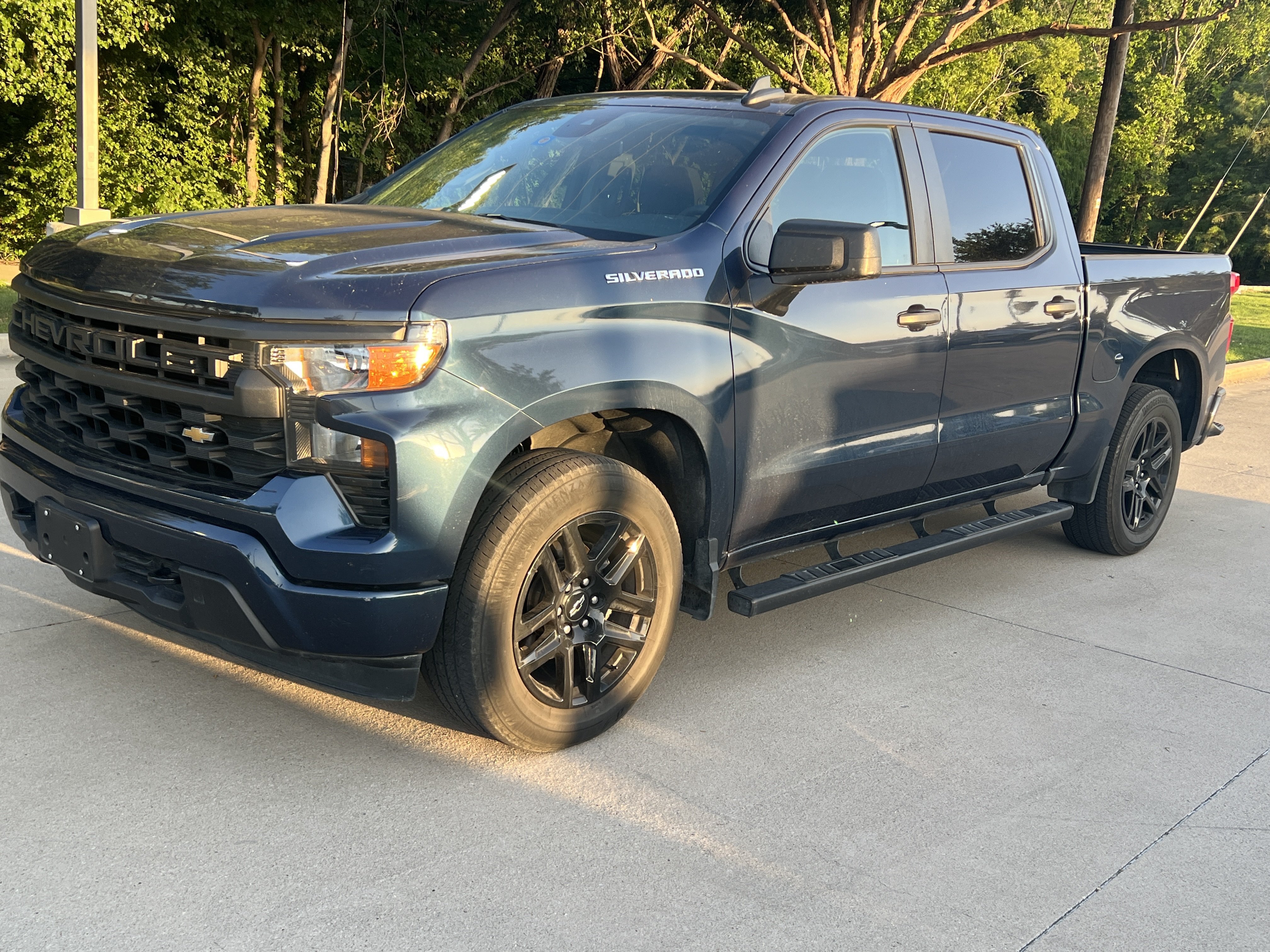 Used 2022 Chevrolet Silverado 1500 Custom RWD image 4