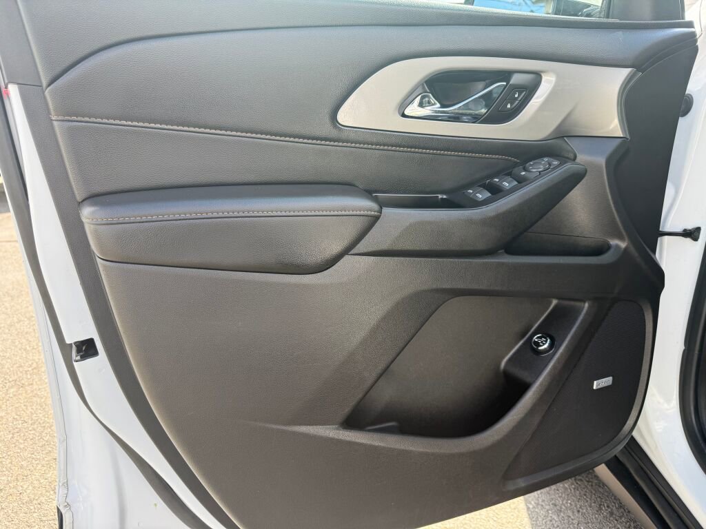 Used 2019 Chevrolet Traverse LT w/ LT Premium Package AWD/4WD image 10