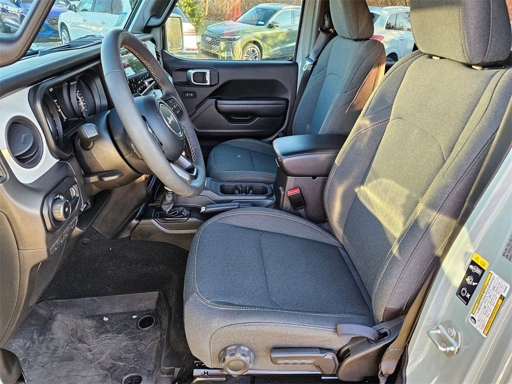 Used 2024 Jeep Wrangler Sport S image 8