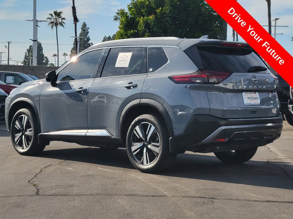 Used 2023 Nissan Rogue SL w/ SL Premium Package FWD image 2