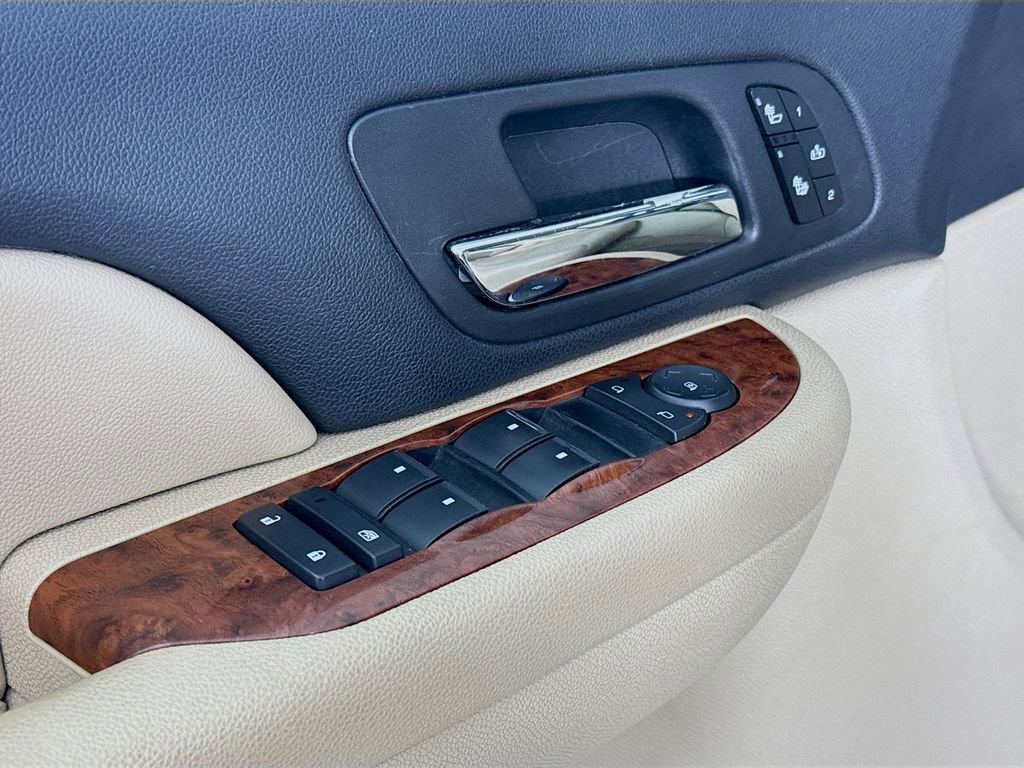 Used 2008 Chevrolet Silverado 2500 LTZ w/ Suspension Package, Off-Road AWD/4WD image 20