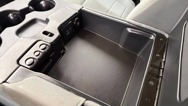 Used 2017 RAM 1500 ST w/ SXT Appearance Group AWD/4WD image 39