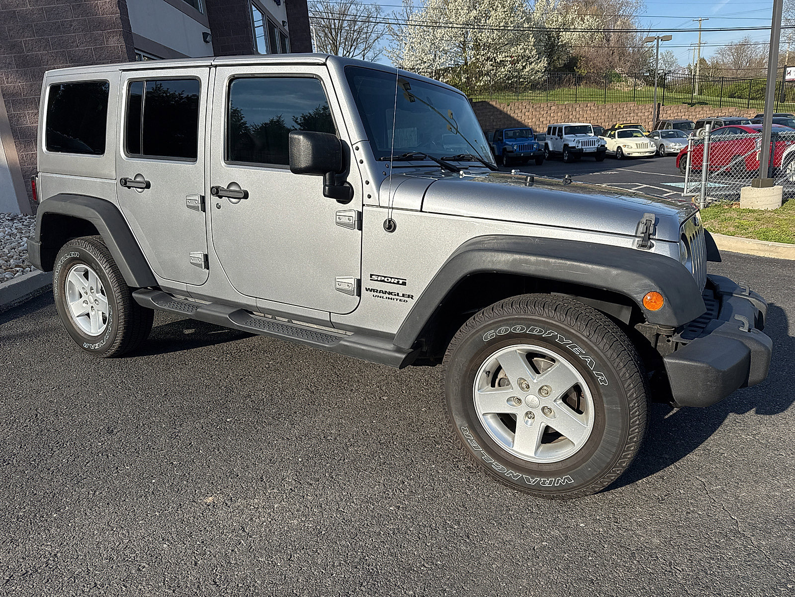 Used 2014 Jeep Wrangler Unlimited Sport w/ Quick Order Package 24S AWD/4WD image 2