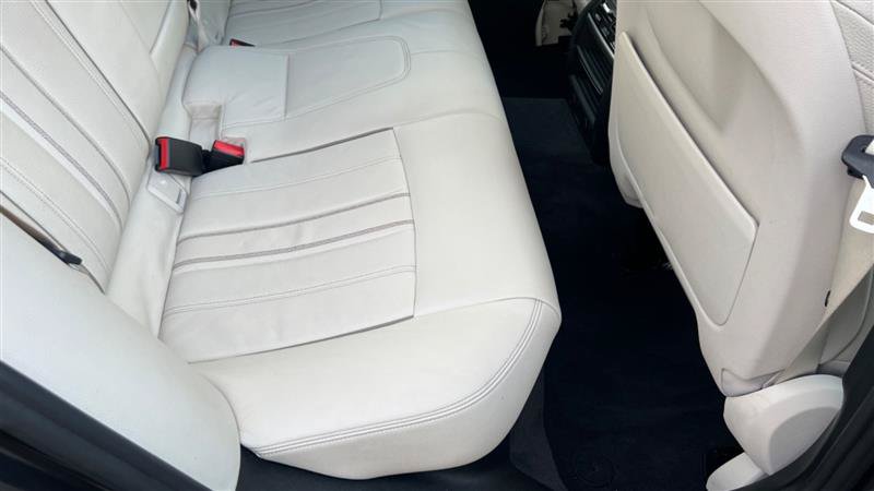 Used 2018 BMW 530e RWD image 55