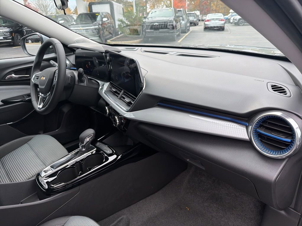New 2026 Chevrolet Trax LT w/ Driver Confidence Package image 18