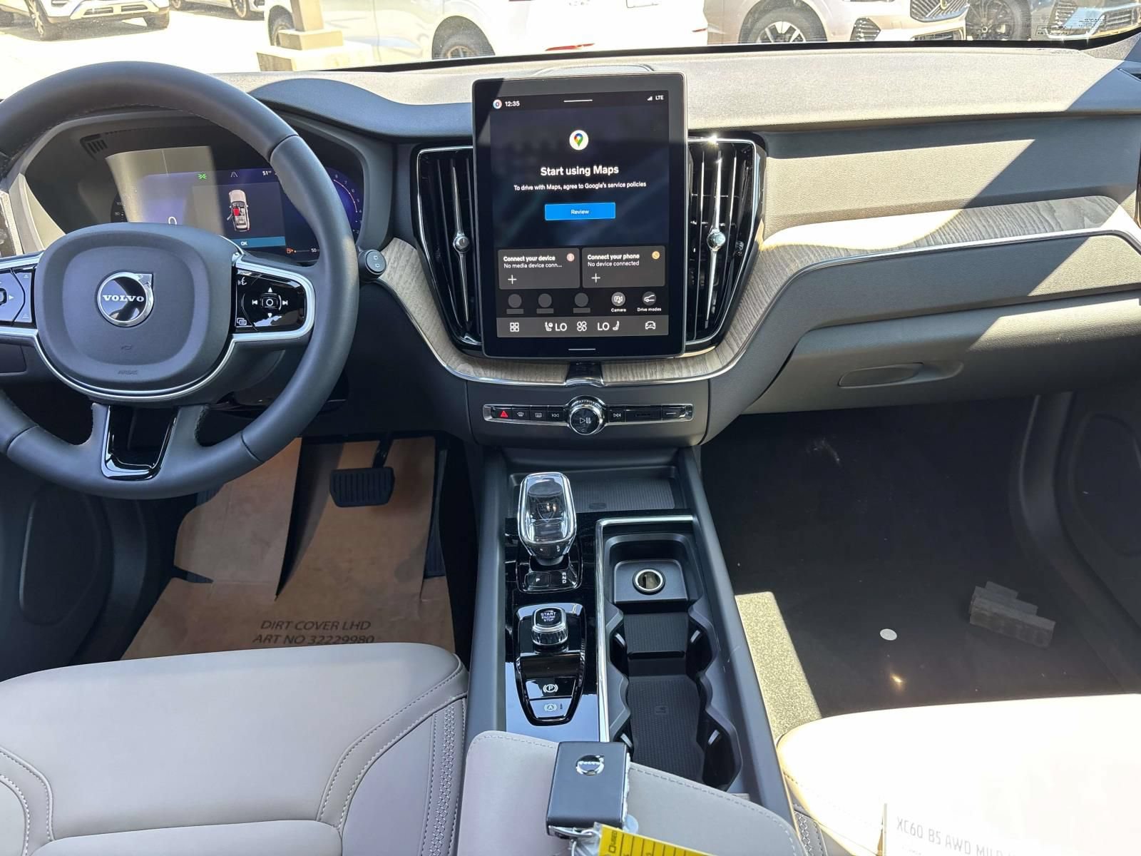 New 2026 Volvo XC60 B5 Plus w/ Protection Package Premier AWD/4WD image 28