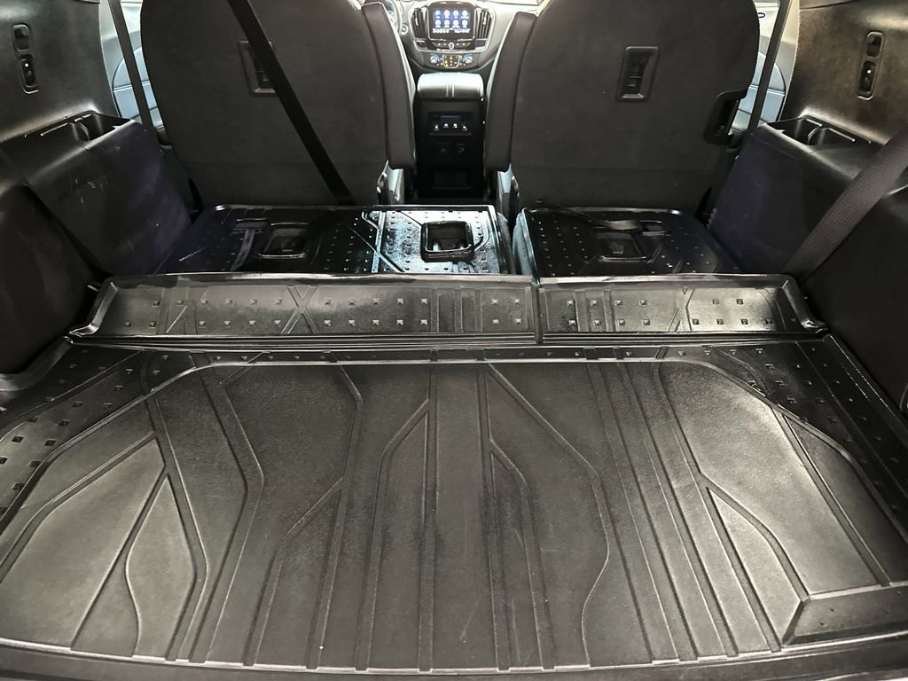 Used 2023 Chevrolet Traverse RS w/ LPO, Floor Liner Package image 15