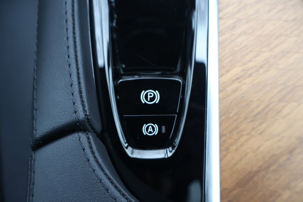 Used 2024 Volvo XC90 B6 Plus w/ Protection Package Premier image 22