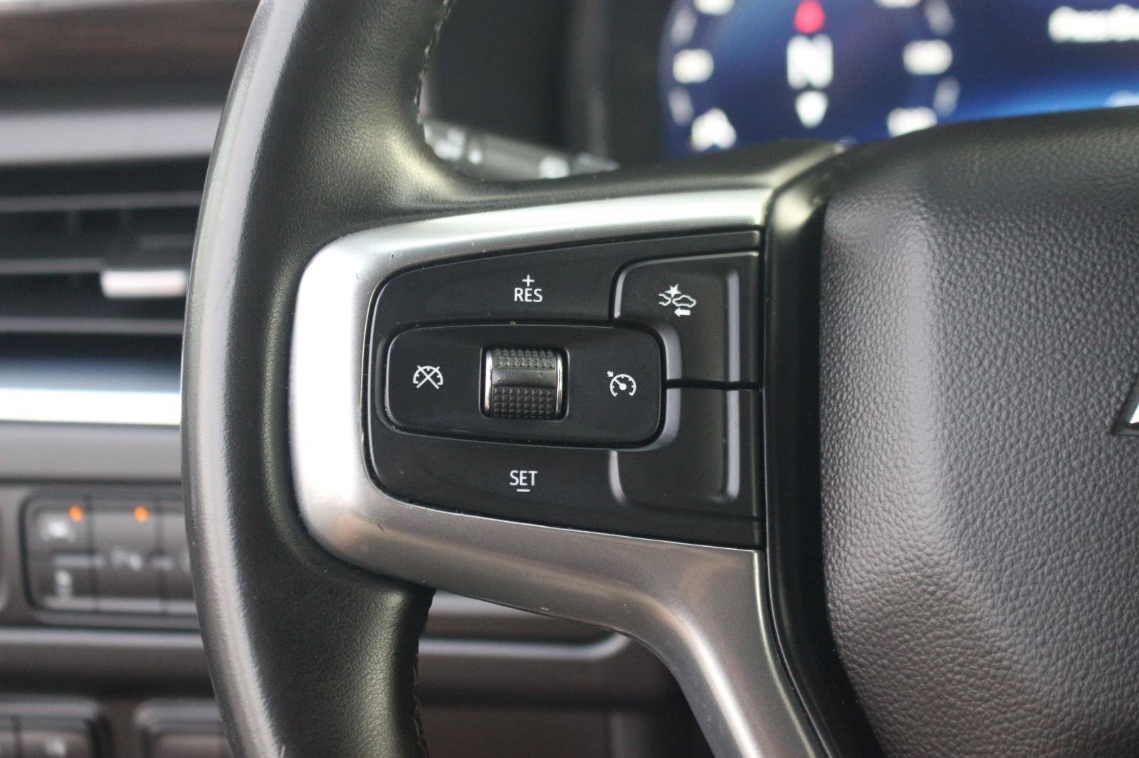 Used 2023 Chevrolet Suburban LT image 21