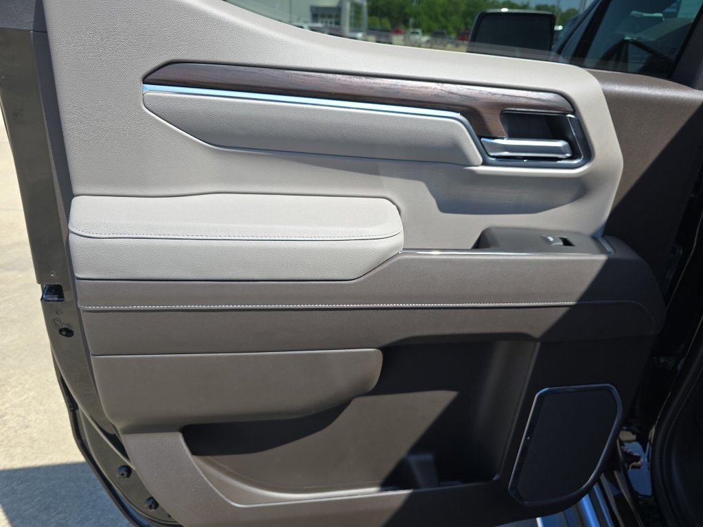 New 2026 GMC Sierra 1500 SLT w/ SLT Premium Package AWD/4WD image 11