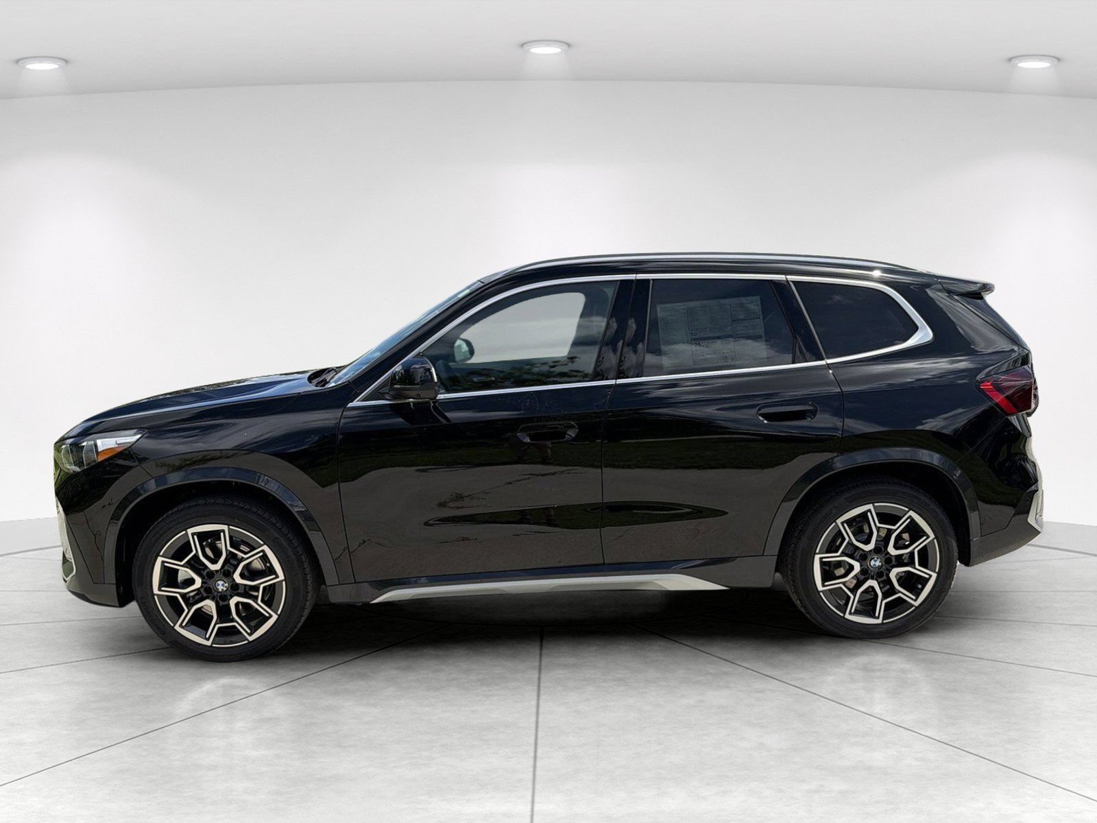 New 2026 BMW X1 xDrive28i w/ Technology Package AWD/4WD image 7