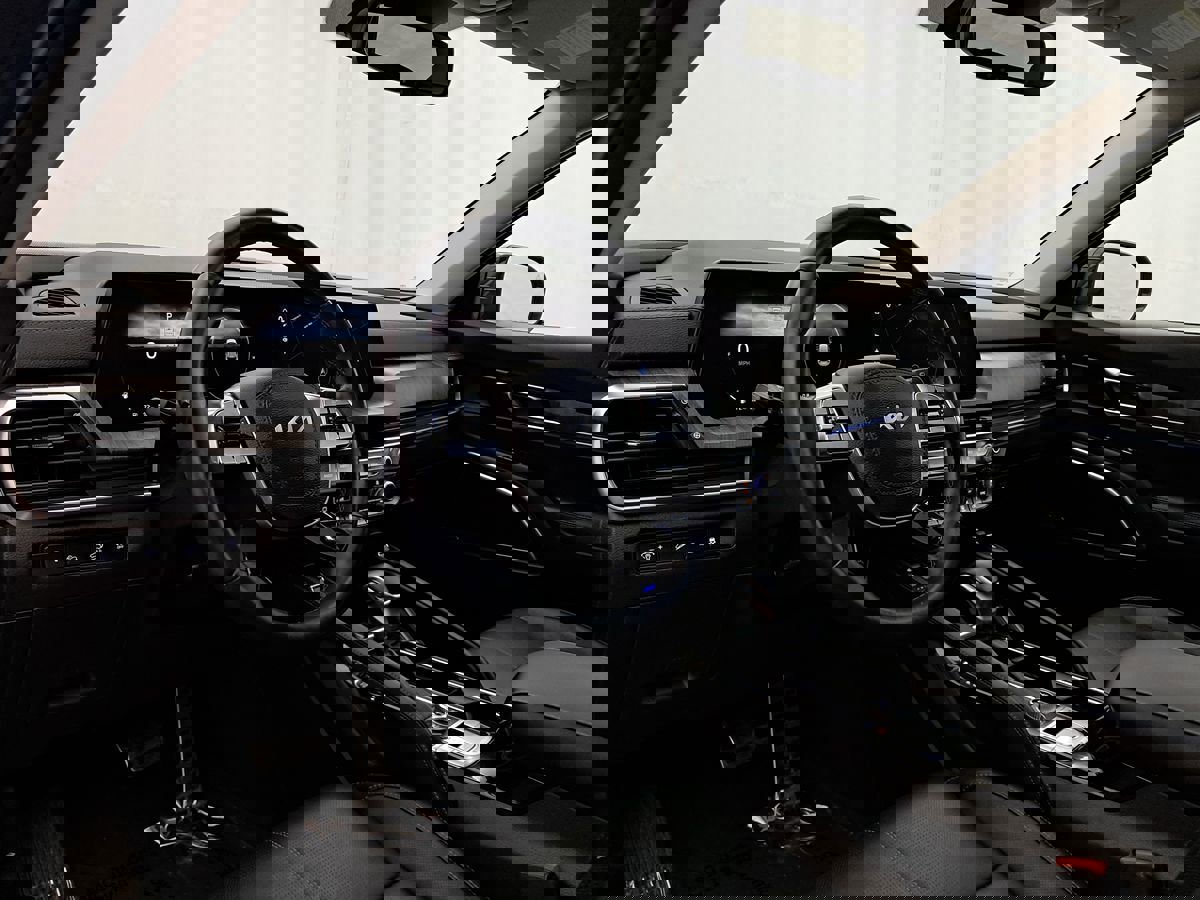 Used 2024 Kia Telluride SX image 9