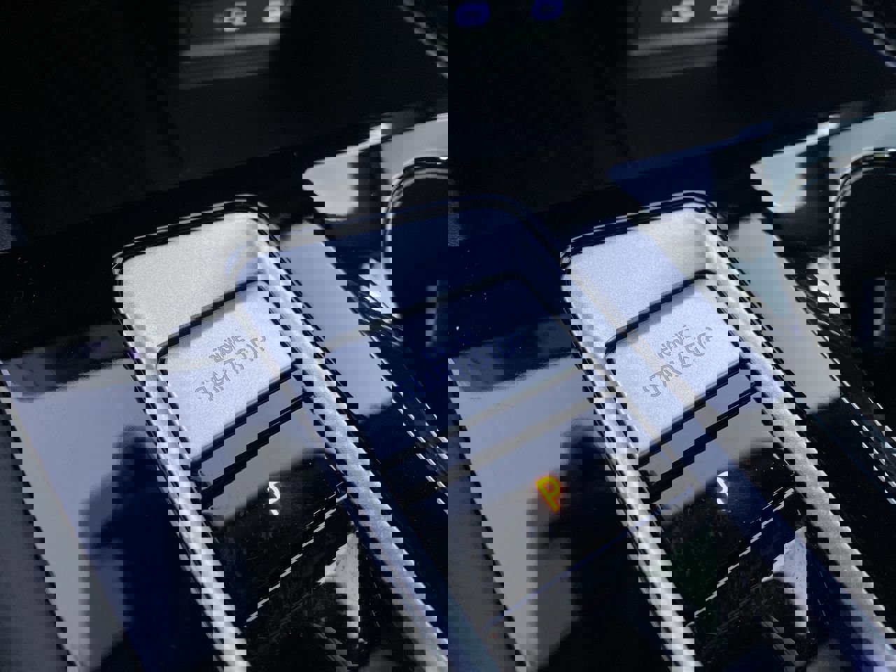 Used 2025 Volkswagen Atlas Cross Sport SEL R-Line image 9