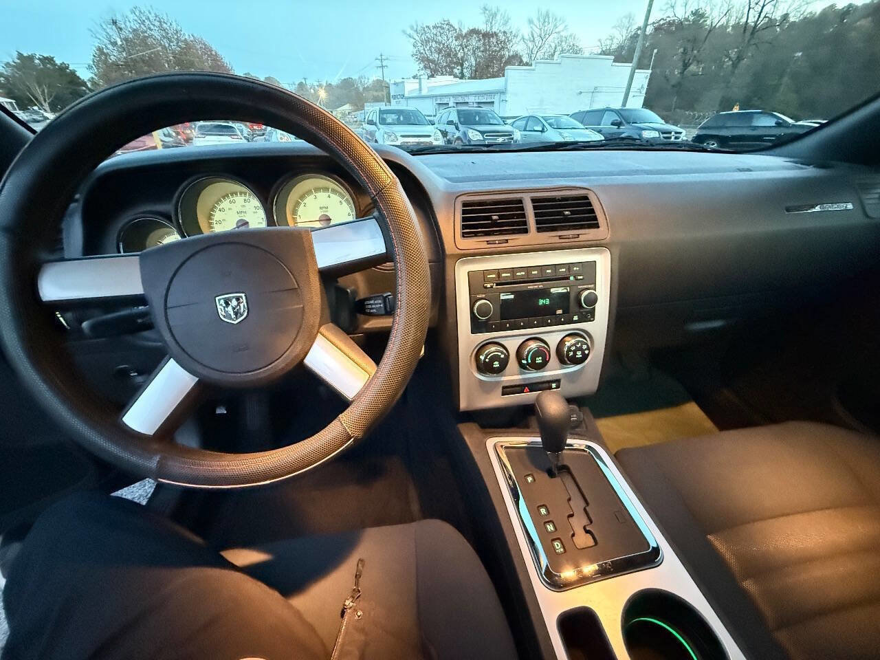 Used 2010 Dodge Challenger SE image 13