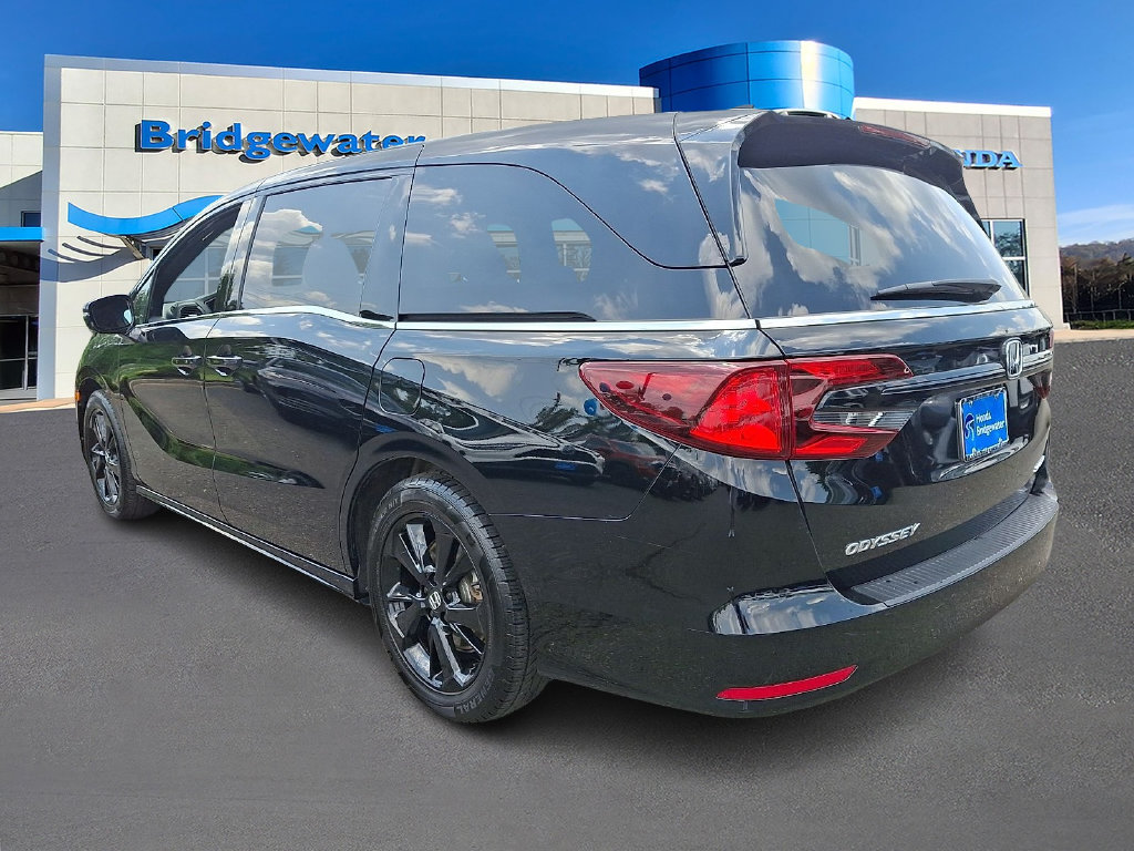 Used 2024 Honda Odyssey Sport image 4
