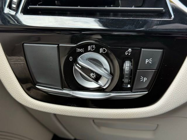 Used 2022 BMW 540i xDrive w/ Premium Package image 47