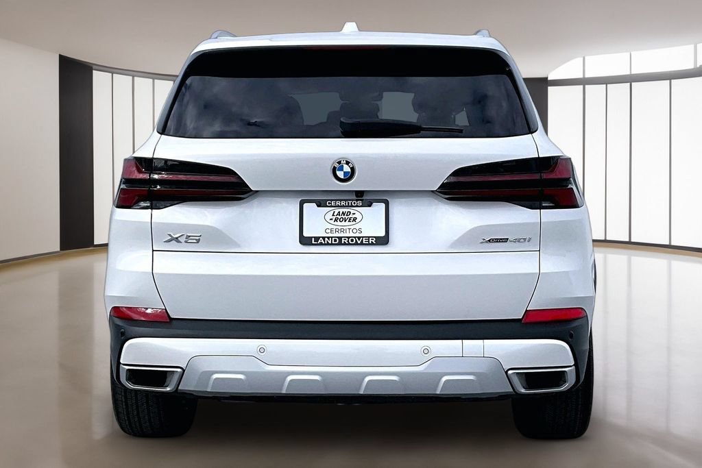 Used 2025 BMW X5 xDrive40i w/ Parking Assistance Package AWD/4WD image 5