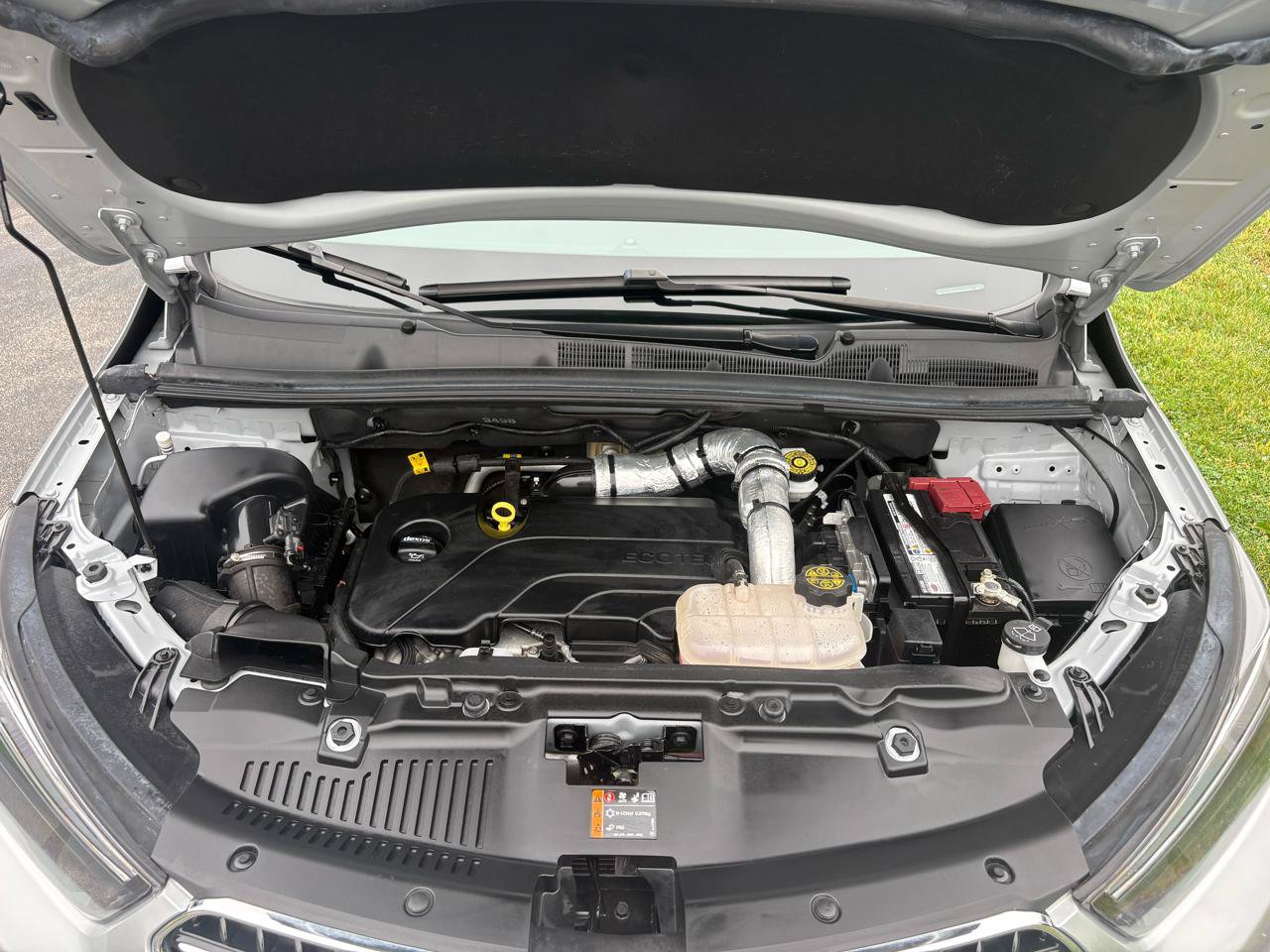 Used 2022 Buick Encore Preferred w/ Safety Package FWD image 7