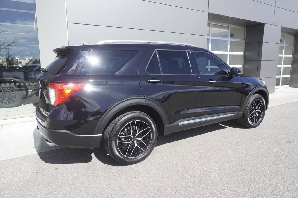 Used 2023 Ford Explorer Platinum w/ Technology Package image 4