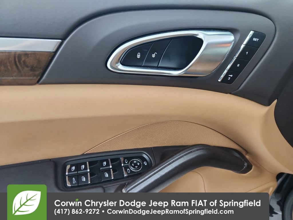 Used 2014 Porsche Cayenne Diesel AWD/4WD image 21