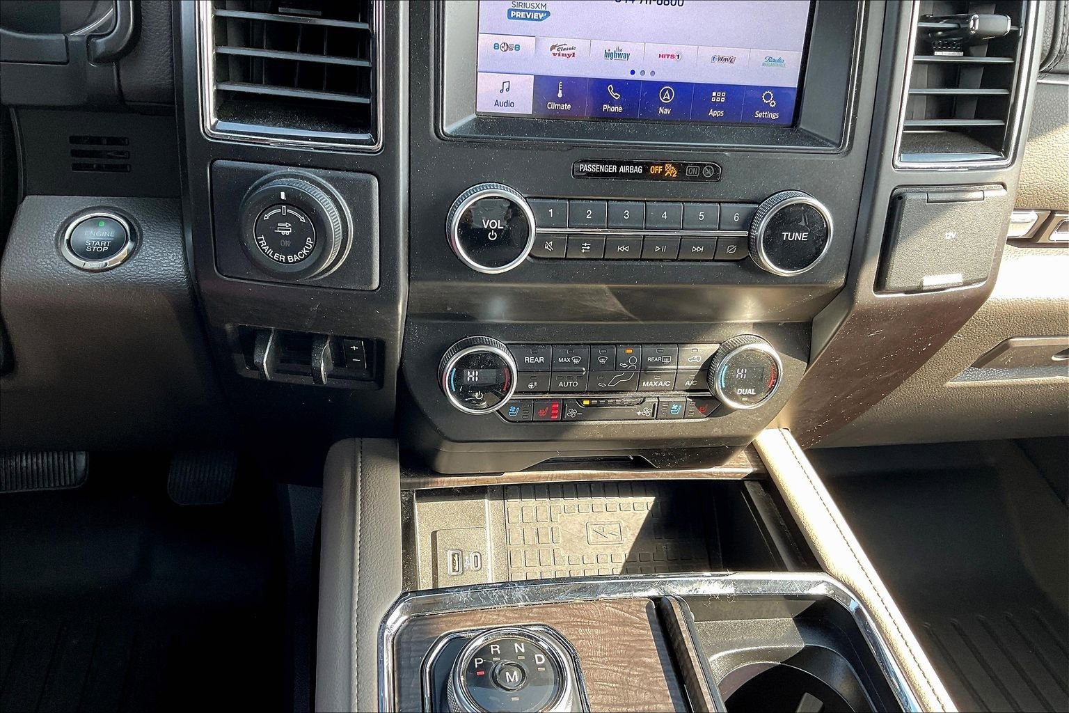 Used 2020 Ford Expedition Limited image 15