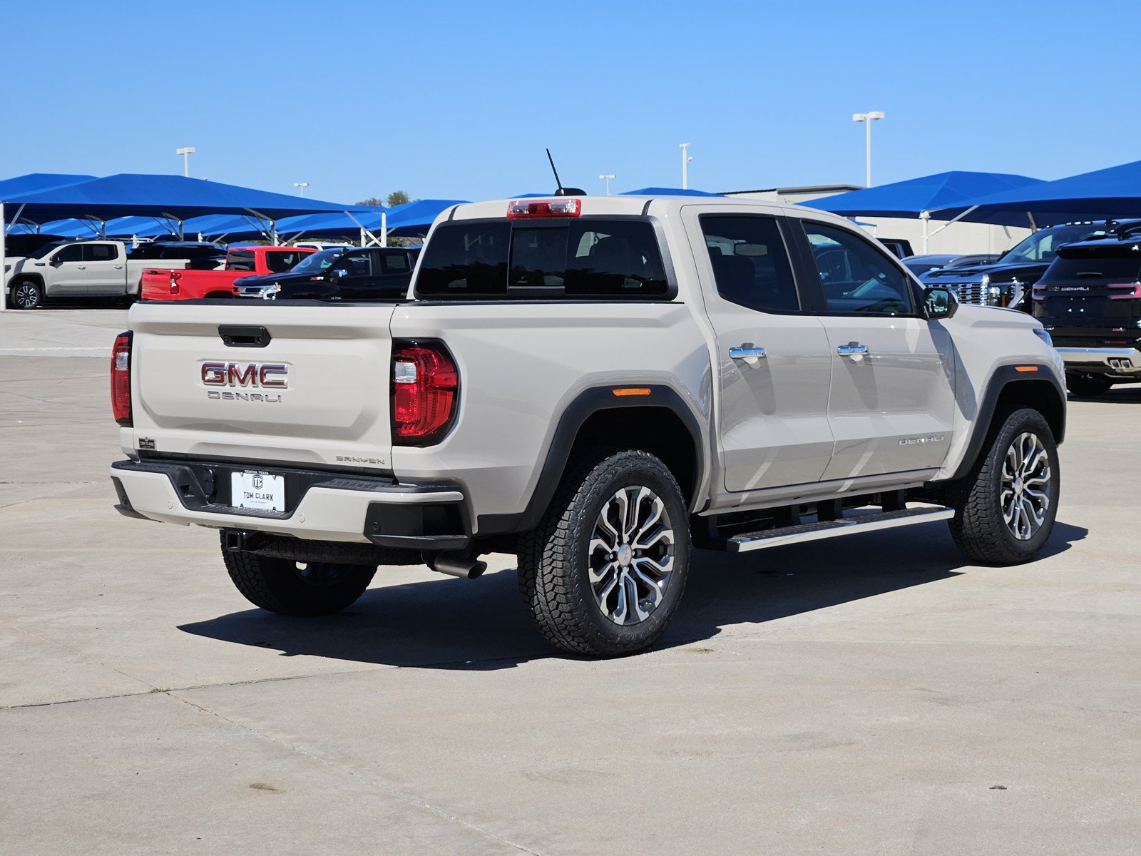 New 2026 GMC Canyon Denali AWD/4WD image 4