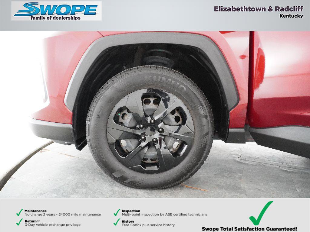 Used 2020 Toyota RAV4 LE image 18