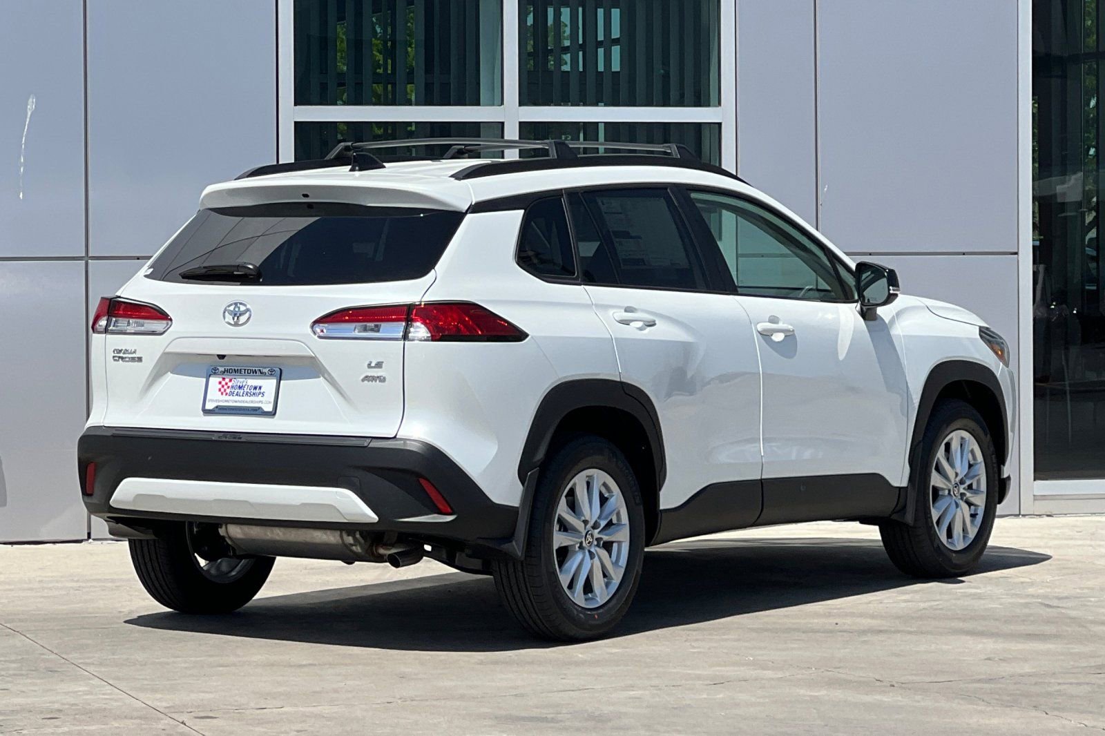 Certified 2025 Toyota Corolla Cross LE image 4