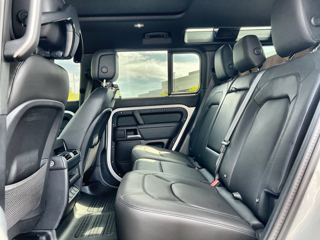 New 2026 Land Rover Defender 110 X-Dynamic SE AWD/4WD image 15