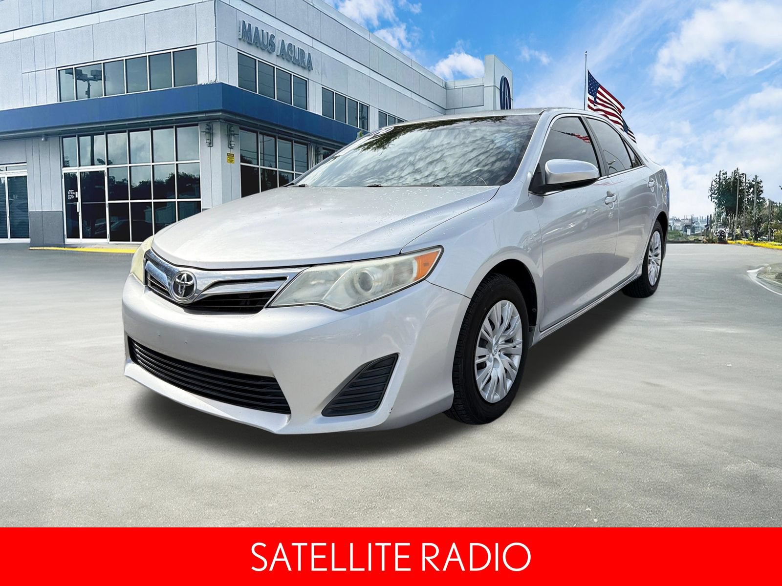 Used 2014 Toyota Camry LE FWD image 9
