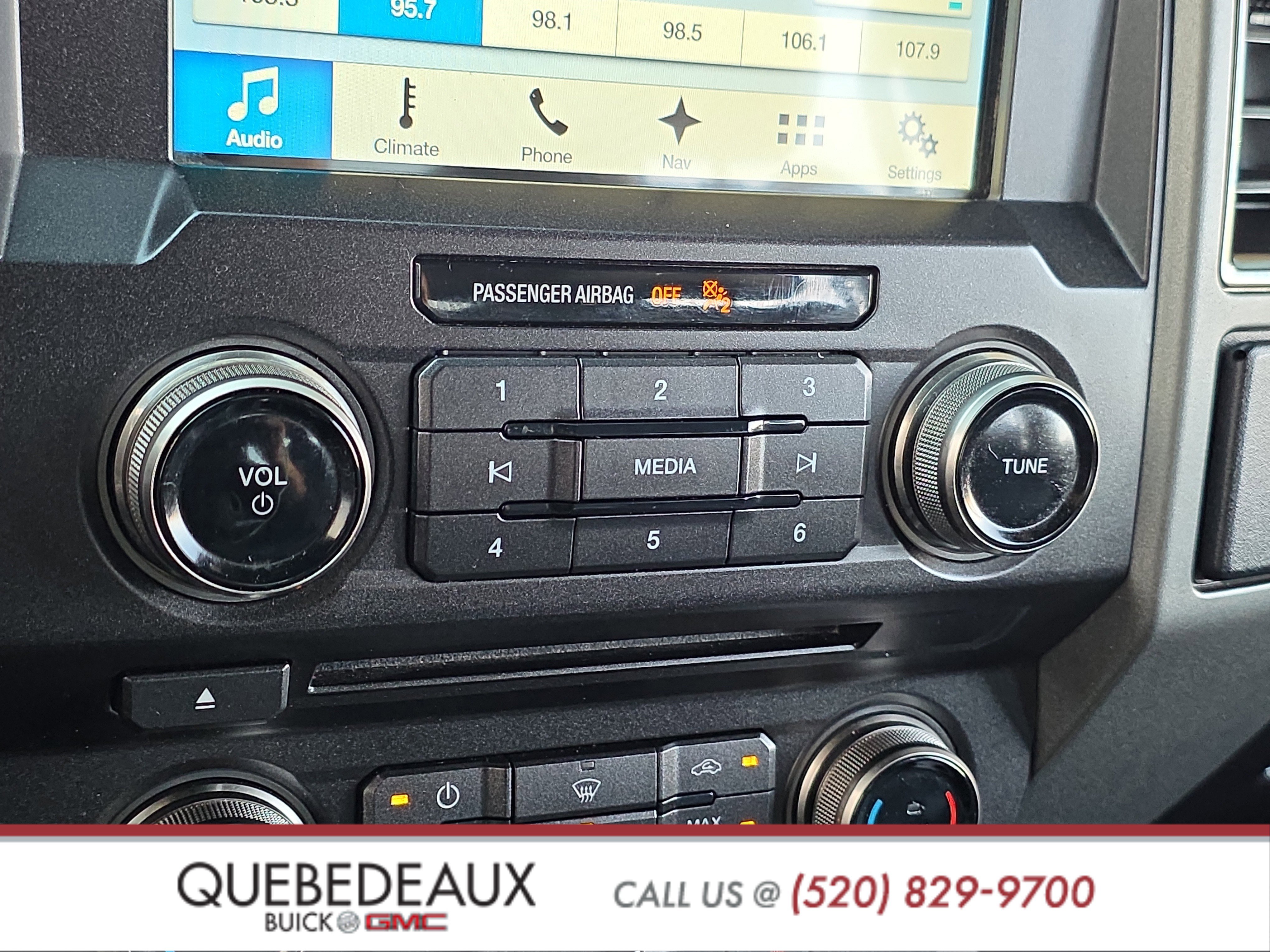 Used 2017 Ford F150 Raptor w/ Equipment Group 802A Luxury AWD/4WD image 22