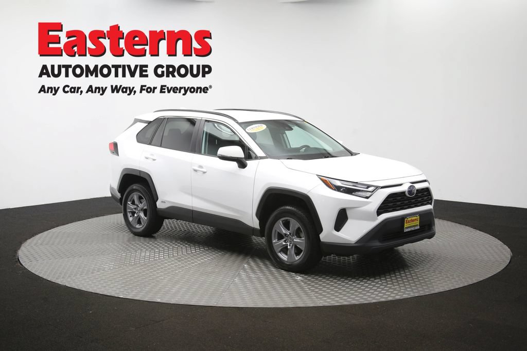Used 2022 Toyota RAV4 XLE AWD/4WD image 48