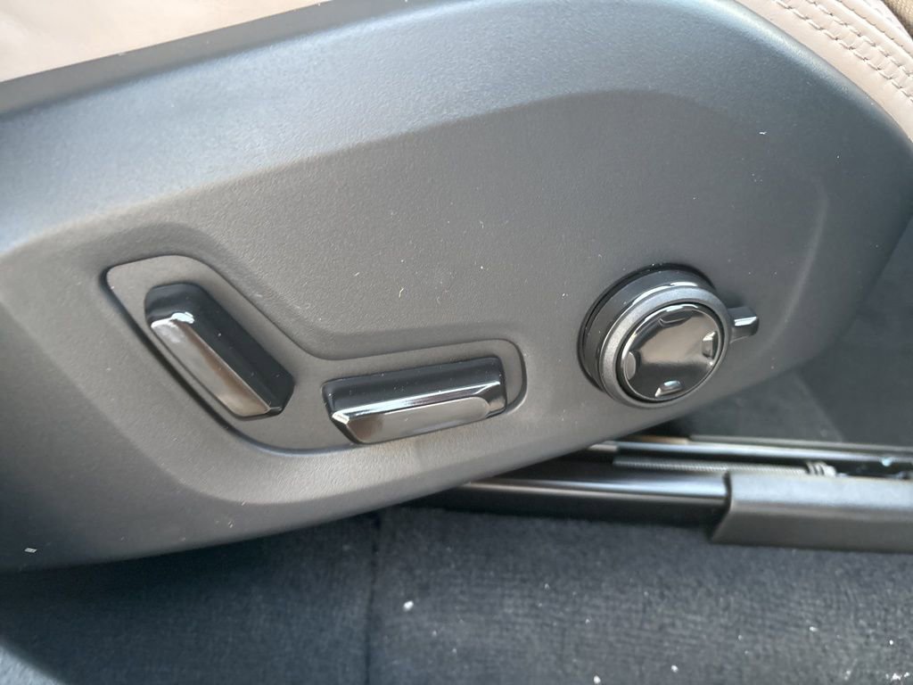 New 2026 Volvo XC90 T8 Ultra w/ Protection Package Premier image 44