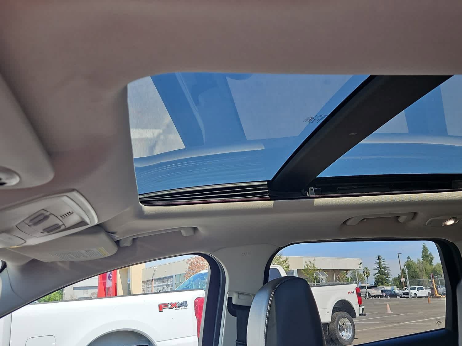 Used 2017 Ford Escape Titanium image 19