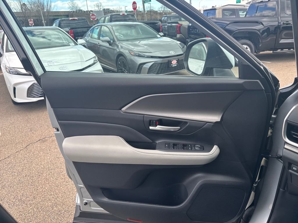 Used 2026 Toyota Grand Highlander XLE image 36