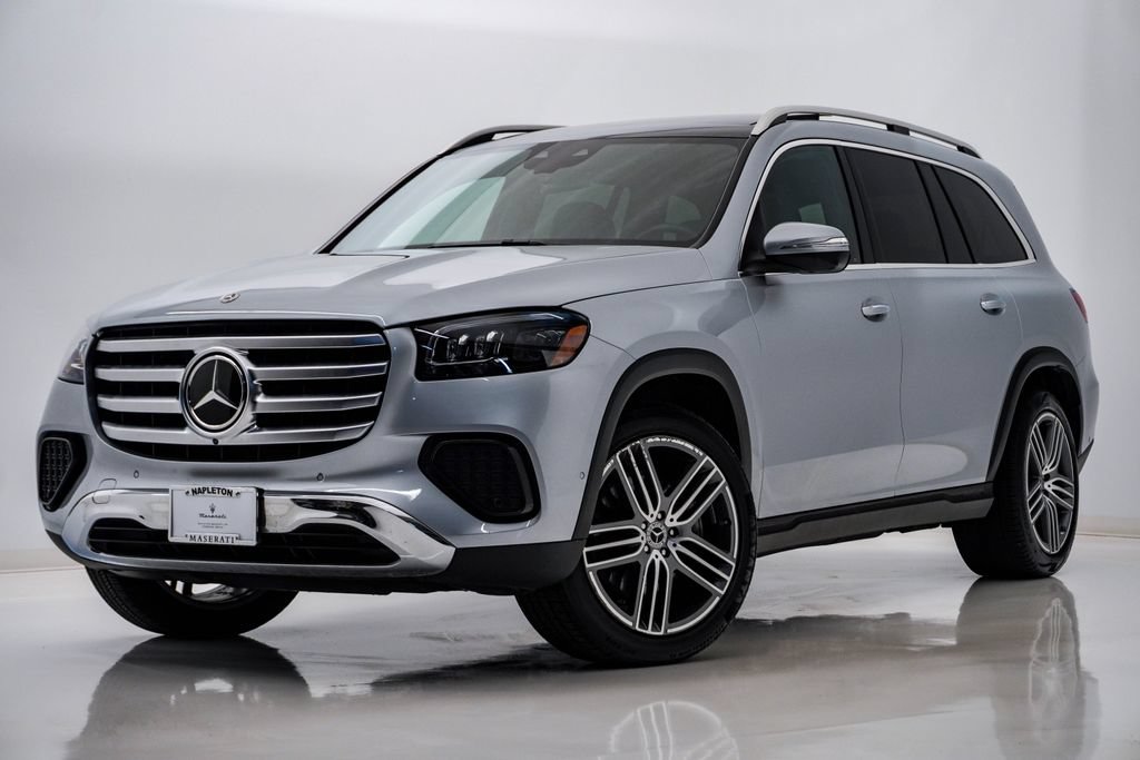 Used 2025 Mercedes-Benz GLS 450 4MATIC image 1