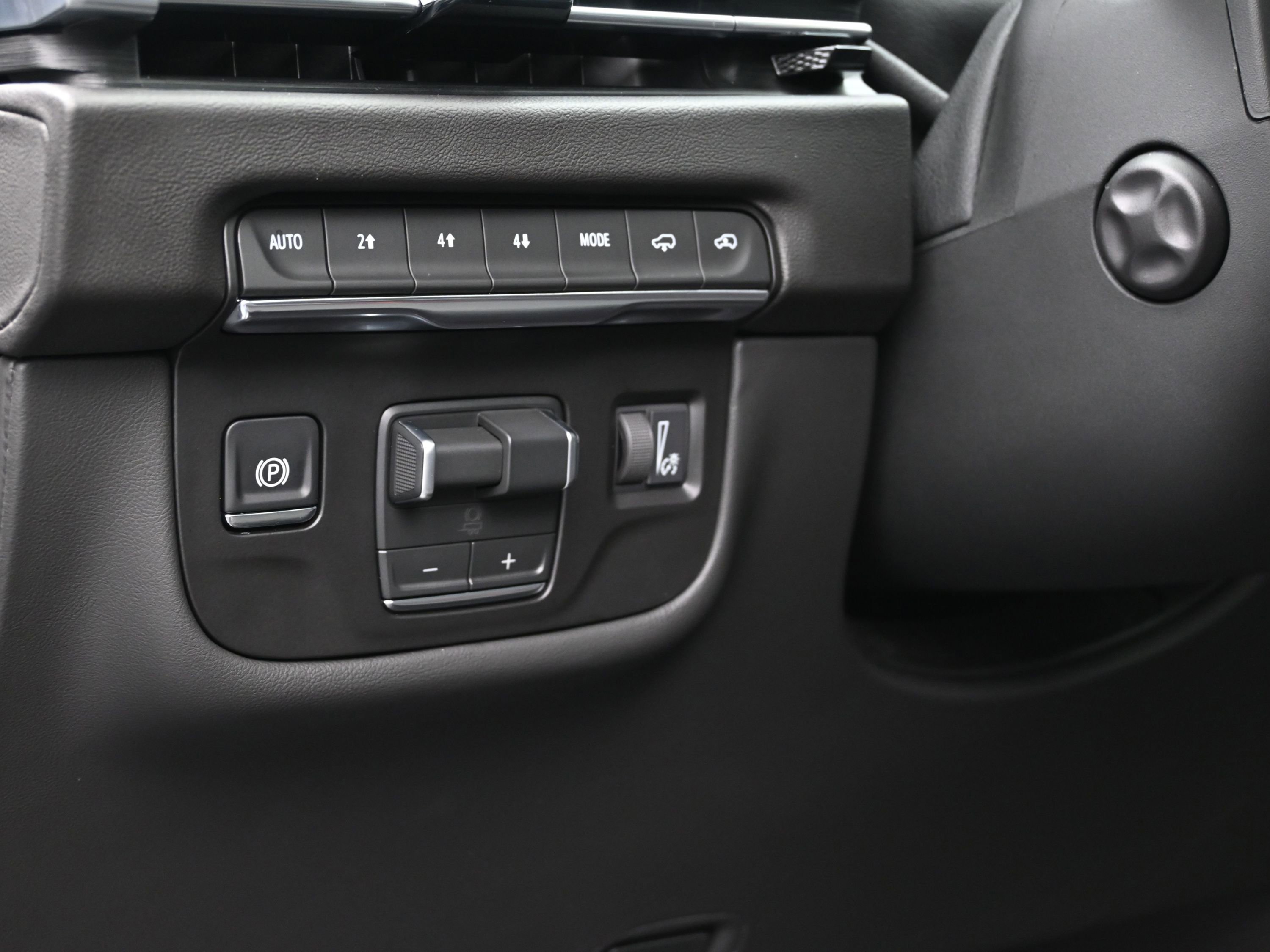 Used 2026 Cadillac Escalade Sport w/ Touring Package image 23