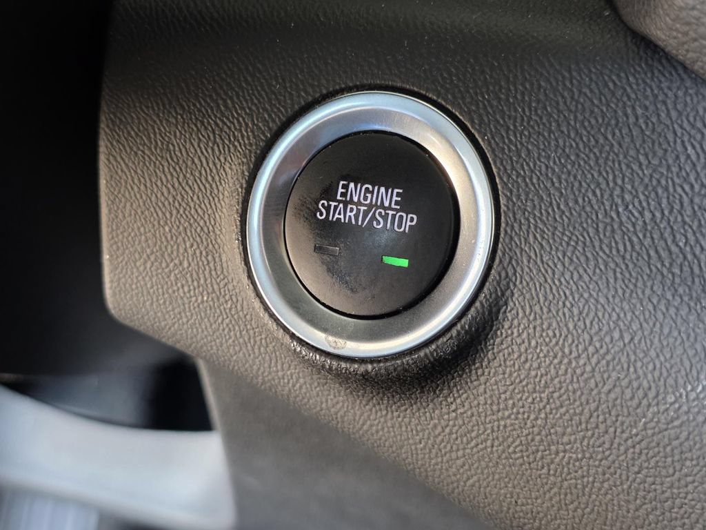 Used 2024 GMC Terrain SLE AWD/4WD image 17