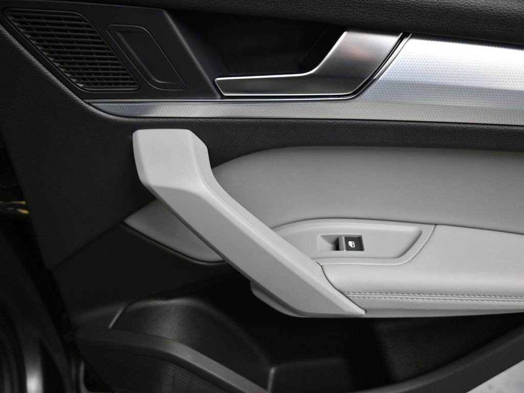 Certified 2024 Audi Q5 2.0T Premium Plus image 15
