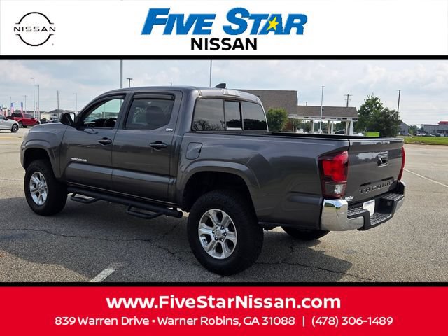 Used 2020 Toyota Tacoma SR5 RWD image 10