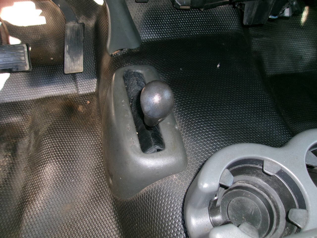 Used 2006 Chevrolet Silverado 3500 4x4 Regular Cab w/ Skid Plate Package image 15